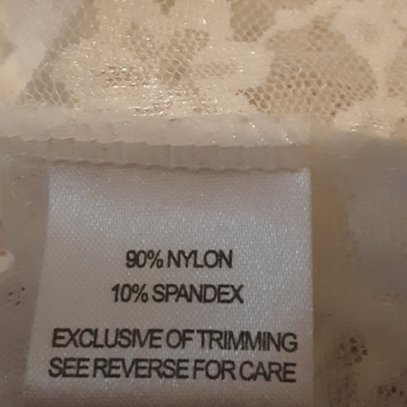 Made for me 2 look amazing sleeveless top - Picture 4 of 5